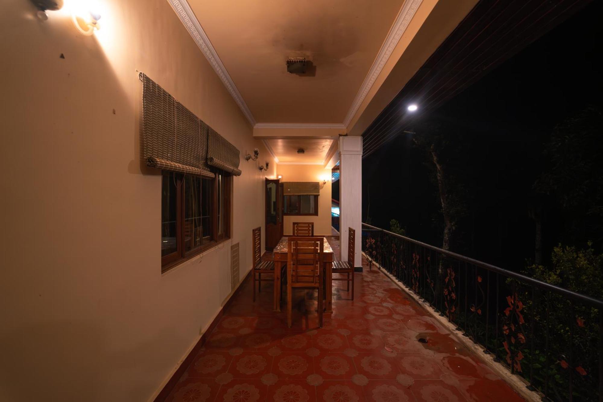 Kingmaker'S Plantation With River Stream Madikeri Bagian luar foto